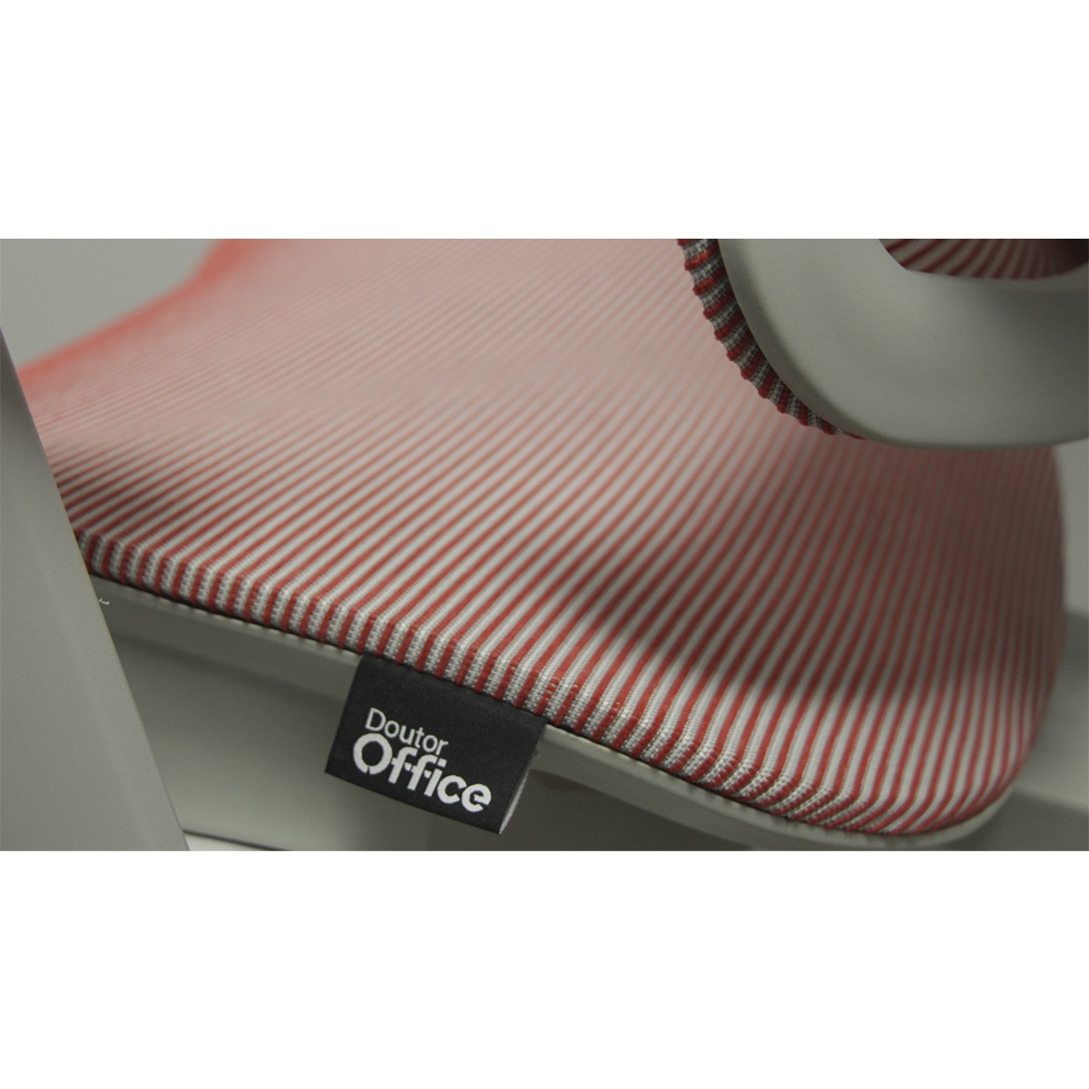 Cadeira de Escritório Dr. Office Business, Mesh, 2D, Ajustável, Suporta até 120kg, Rosa Antigo, DR-CH-BNN2DPF