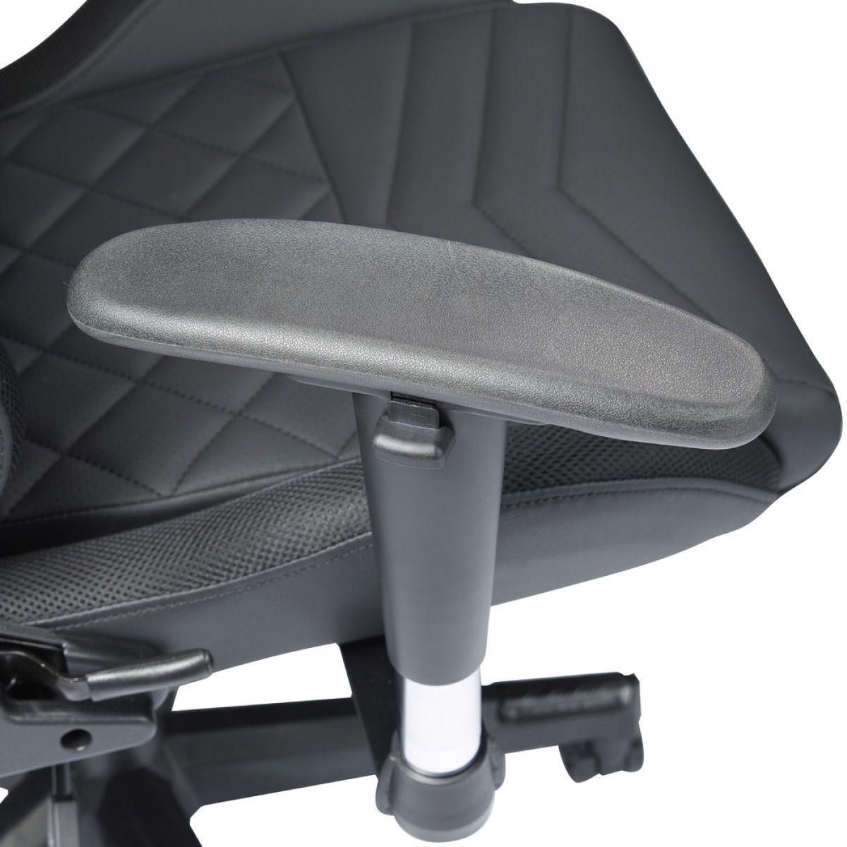 Cadeira Gamer Riotoro, Spitfire X1S Plus, RGB, Bluetooth, Alto Falantes, Reclinável, Black, GC-30X1SPLUS