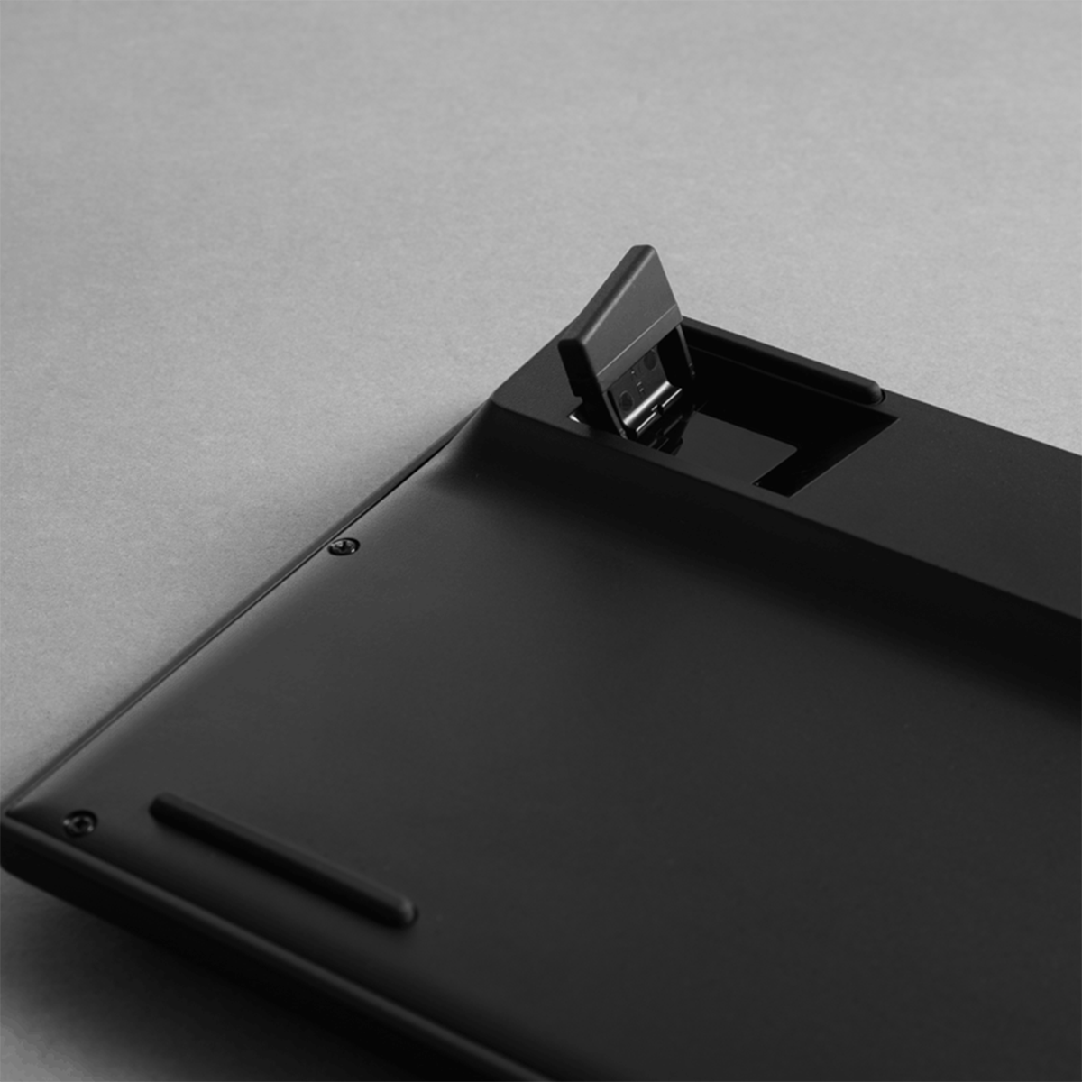 Combo Akko Mouse e Teclado Sem Fio MX108, 2,4 GHz e Bluetooth, Preto e Ciano