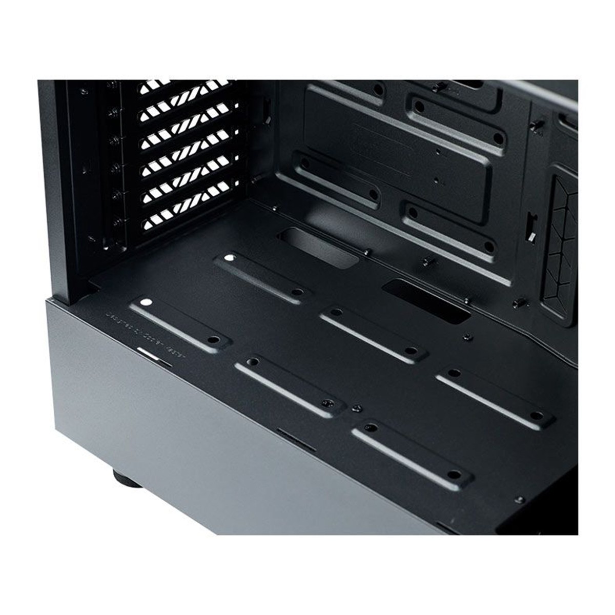 Gabinete Cooler Master MasterBox CM695 TG, Mid Tower, Vidro Temperado, Com 3 Fans, Preto, CM695-KG5N-S00