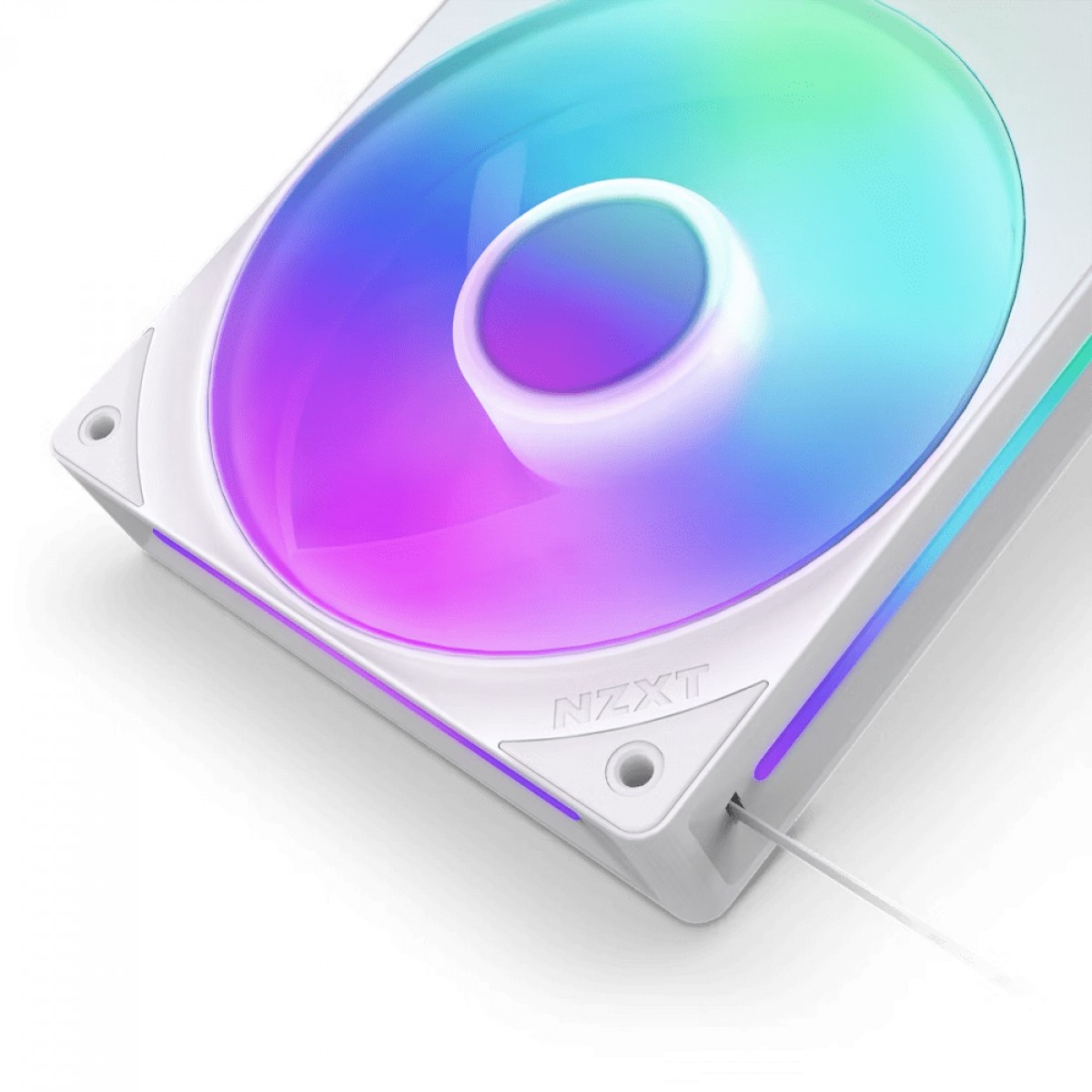 Kit Fan 360mm NZXT F360 RGB Core, 3 Ventoinhas De 120mm, Single-Frame, Branco, RF-U36HF-W1
