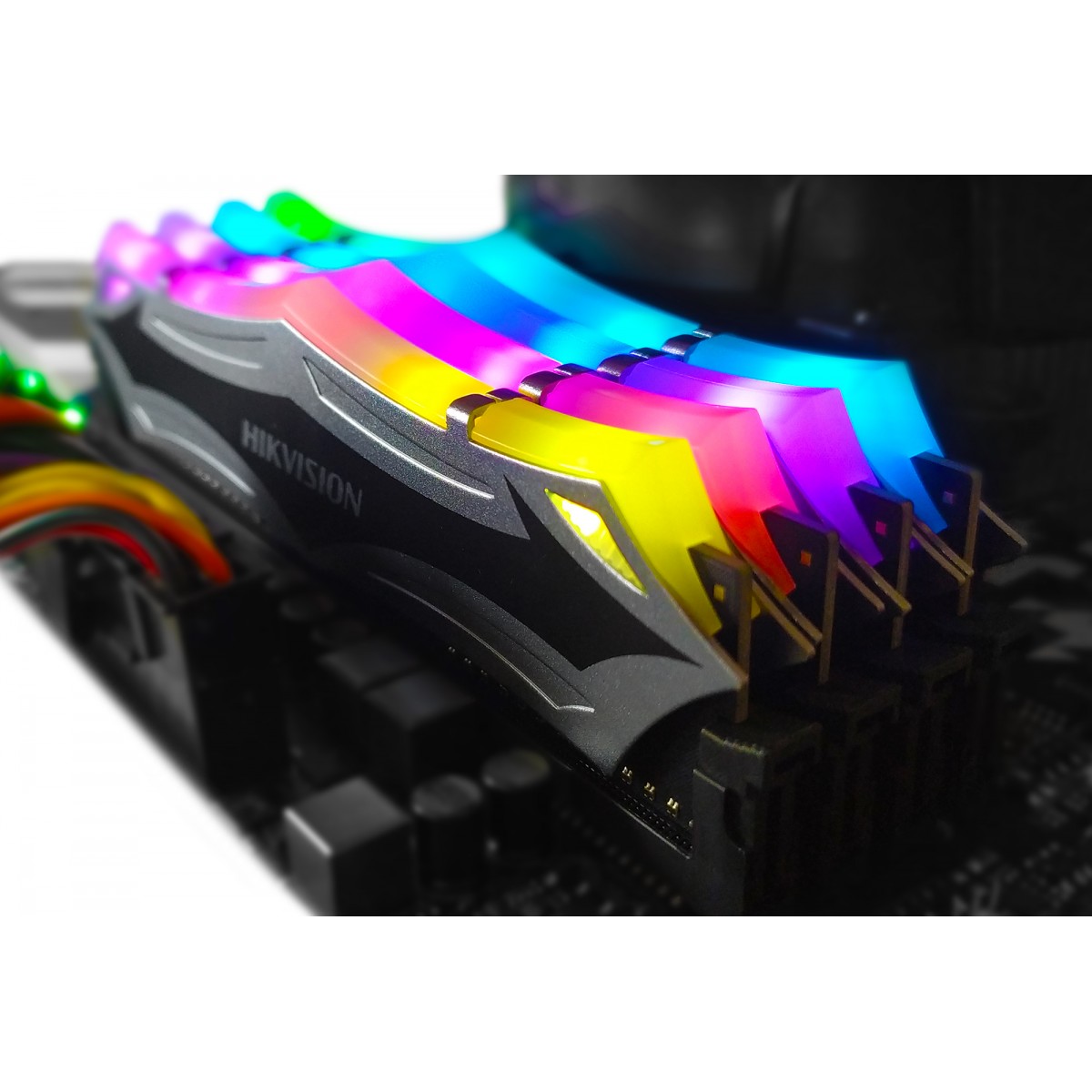 Memória DDR4 Hikvision, 8GB 3200MHz, RGB, HKED4081CBA2D2ZA4/8G