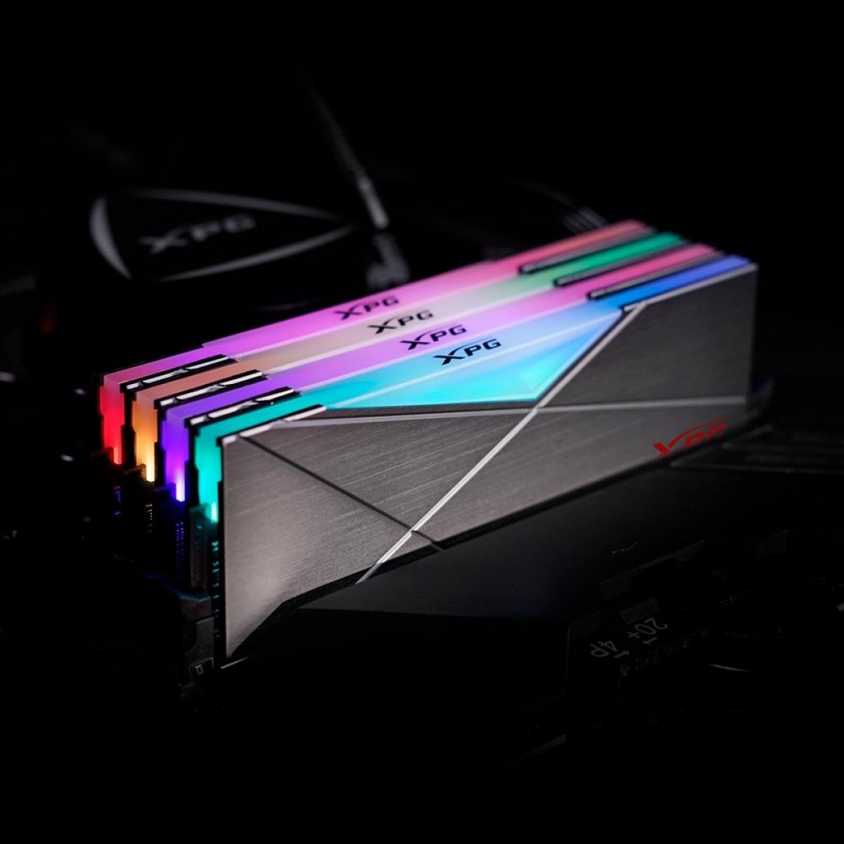 SPECTRIX D50 吹雪聯名版DDR4 電競記憶體