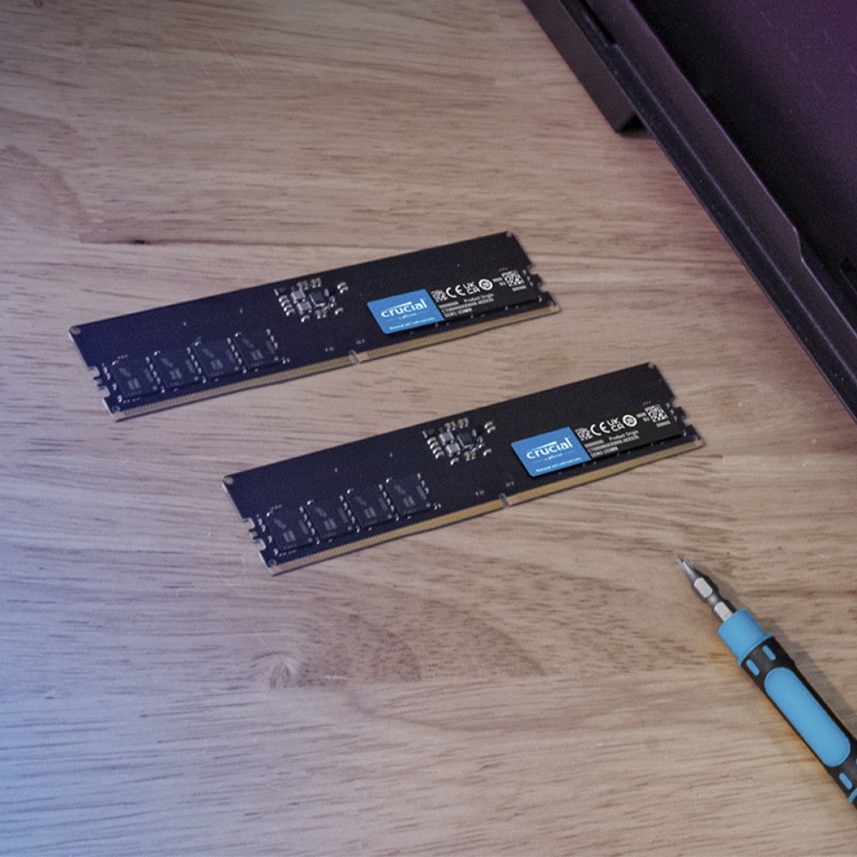 Memória DDR5 Crucial Classic, 32GB, 4800MHz, Preta, CT32G48C40U5