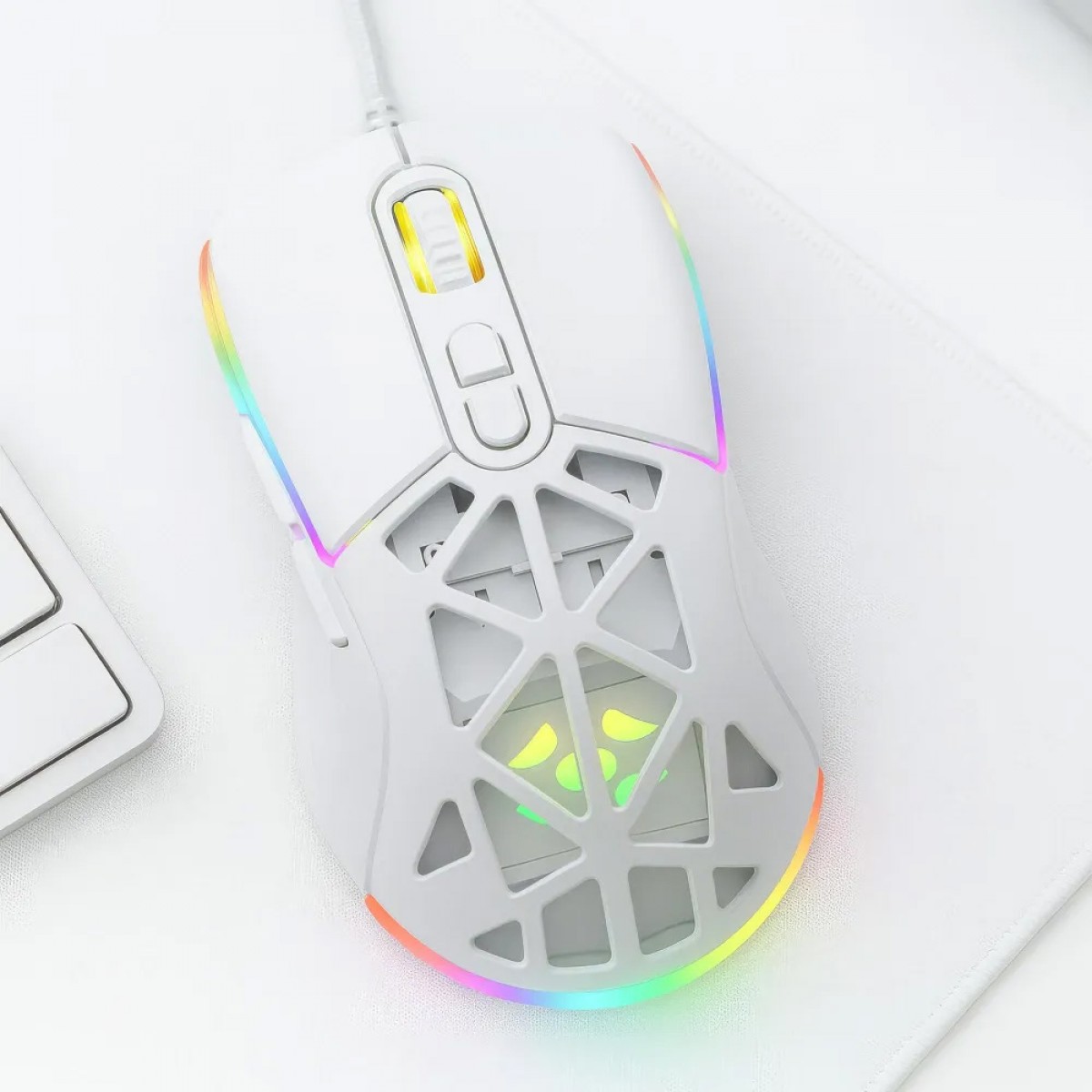 Mouse Gamer Fortrek Striker, RGB, USB, 12800 DPI, 7 Botões, Branco