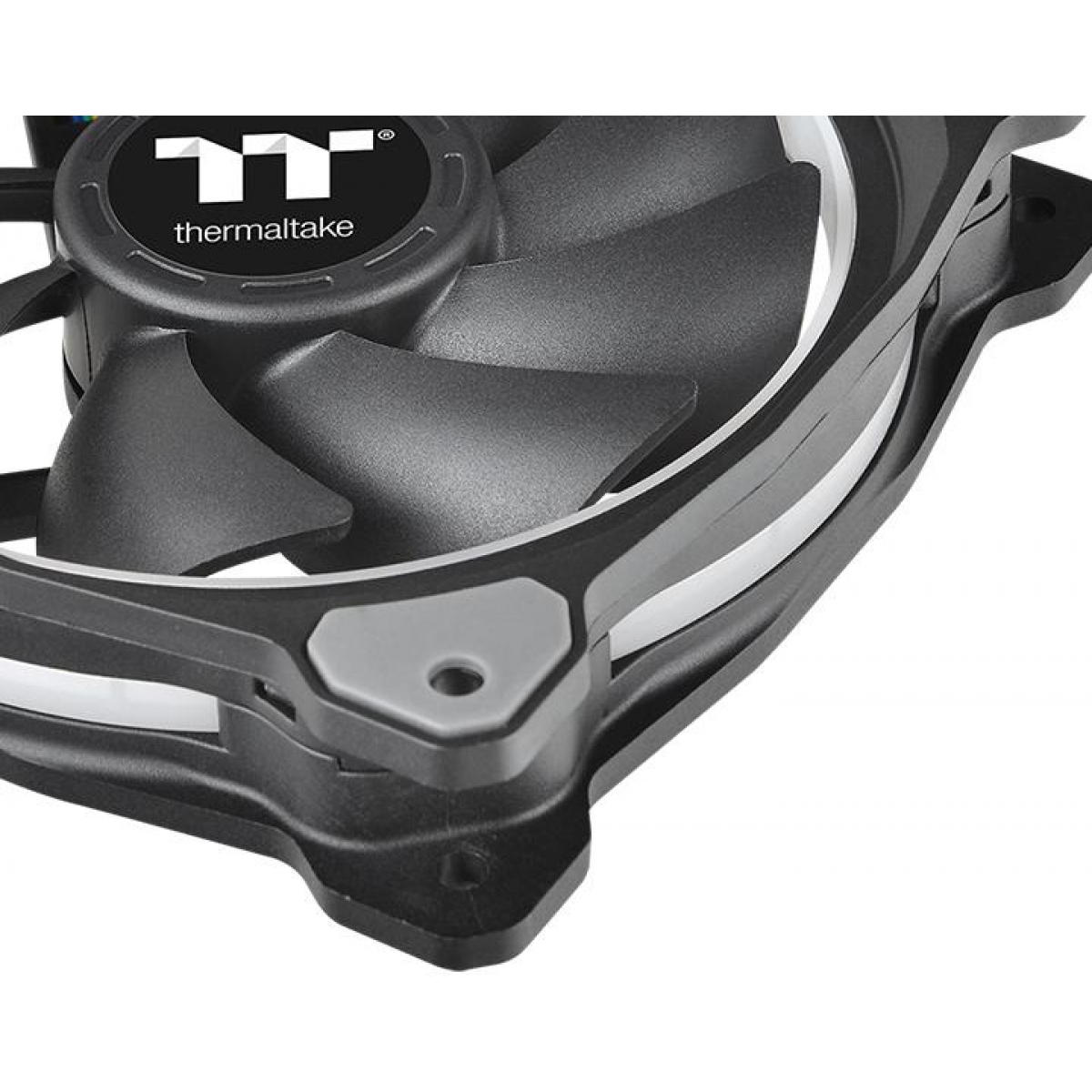 Kit Fan com 5 Unidades Thermaltake Riing Plus 12, RGB 120mm, CL-F054-PL12SW-A 
