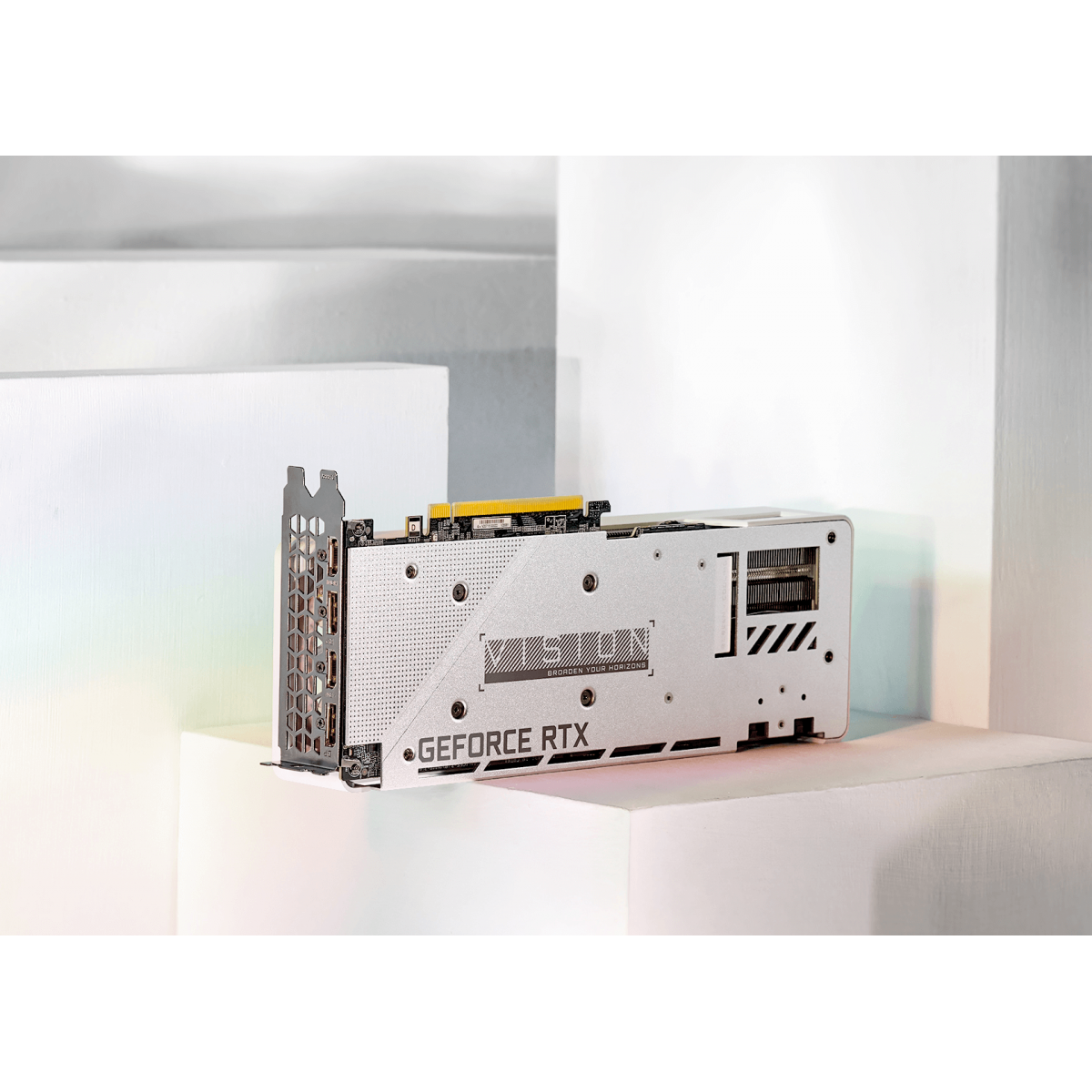 Placa de Vídeo Gigabyte GeForce RTX 3070 Vision OC, 8GB, GDDR6, 256bit, GV-N3070VISION OC-8GD-R