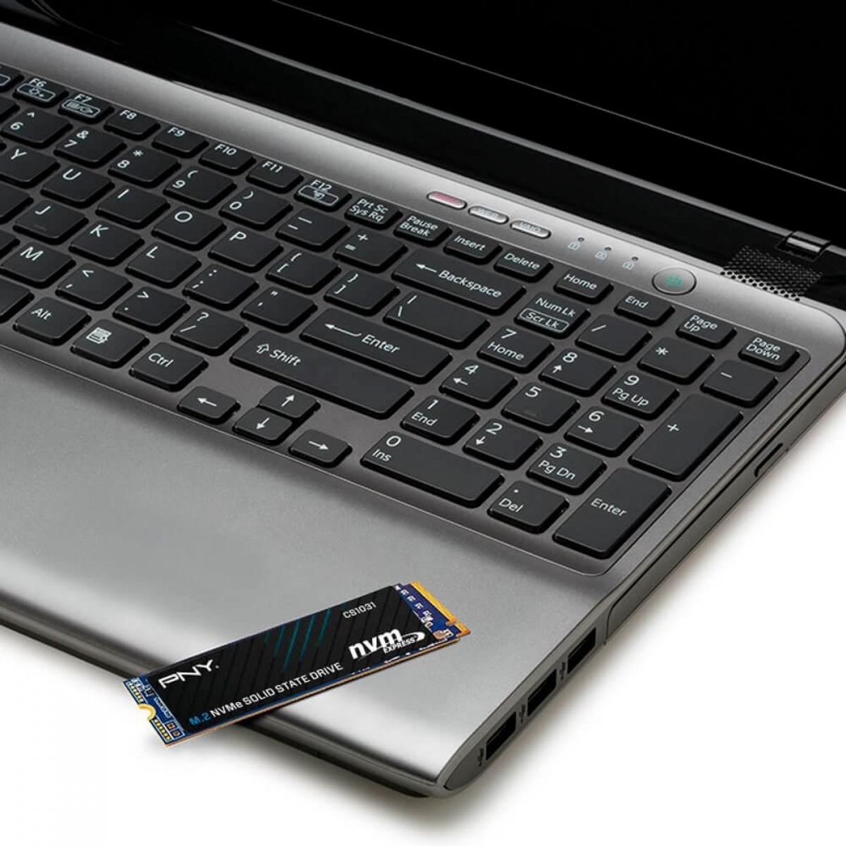 SSD PNY CS1031, 500GB, M.2 NVMe, Leitura 2400MBs e Gravação 1750MBs, M280CS1031-500-CL