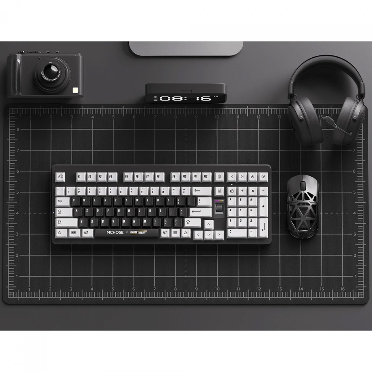 Teclado Mecânico Gamer MCHOSE X Unbox Therapy UT98, Wireless, Bluetooth, RGB, Switch Silent Peach V3, ANSI, 98%, Classic Therapy, Preto e Branco, HW-UT98-2